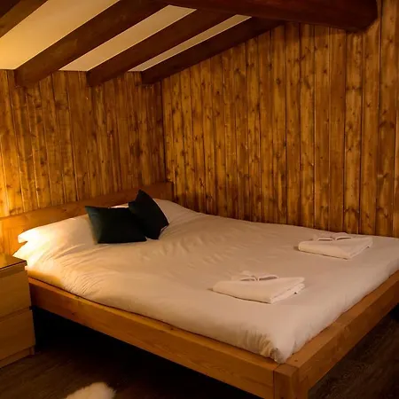 Cosmique Chalet Chamonix Mont Blanc